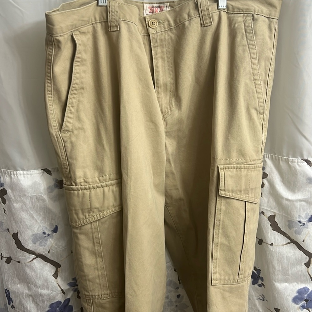 Old Navy Cargo Kakki Men’s Pants 38x32